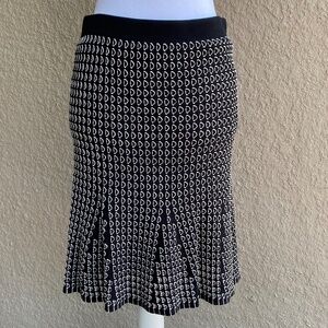 Ann Taylor Pull-On Knit Black Tulip Skirt Textured Sz SP